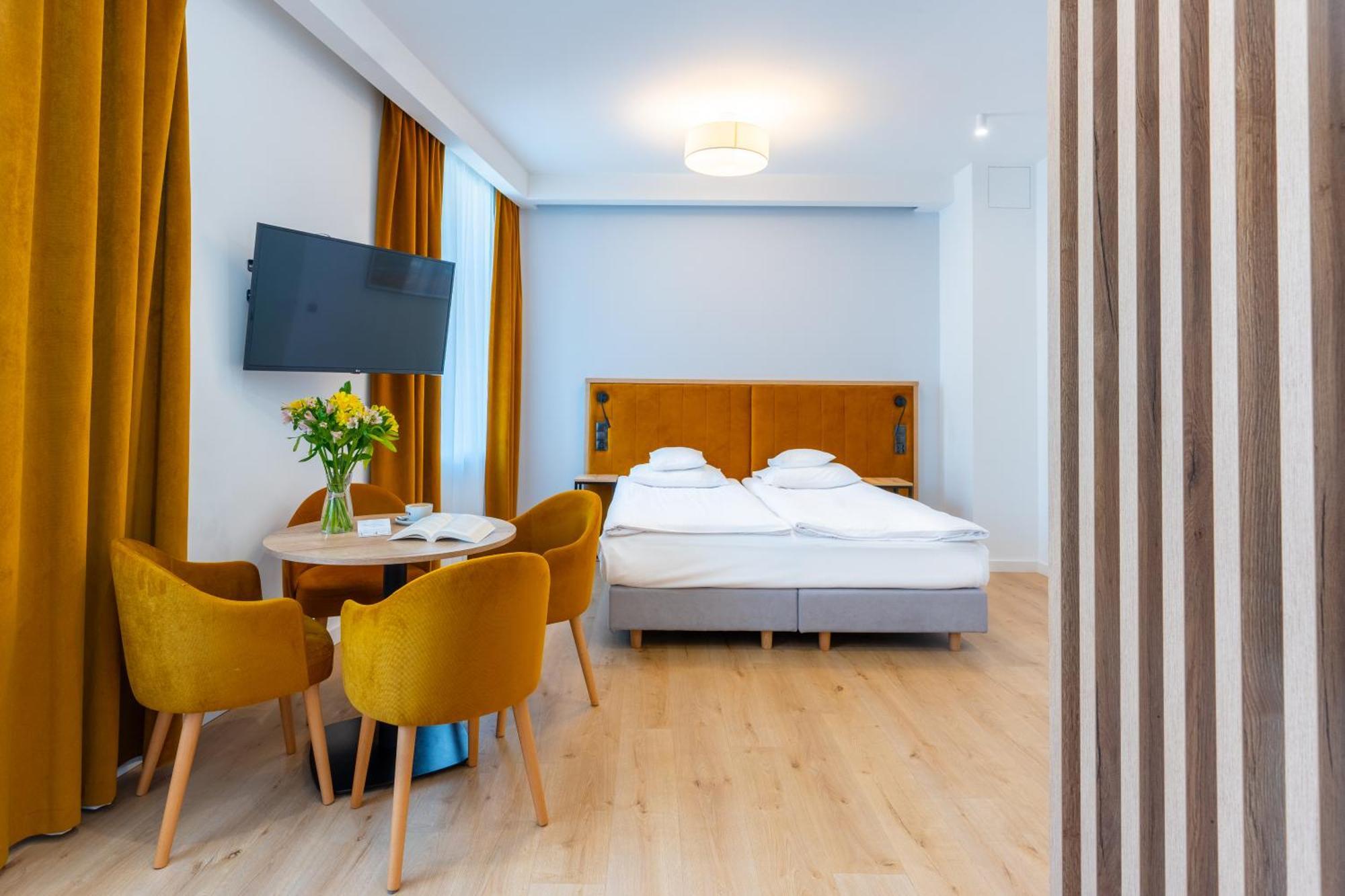 Square Apartments Гдыня Экстерьер фото